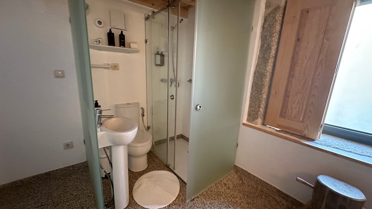 Photo of Bathroom in Monsanto