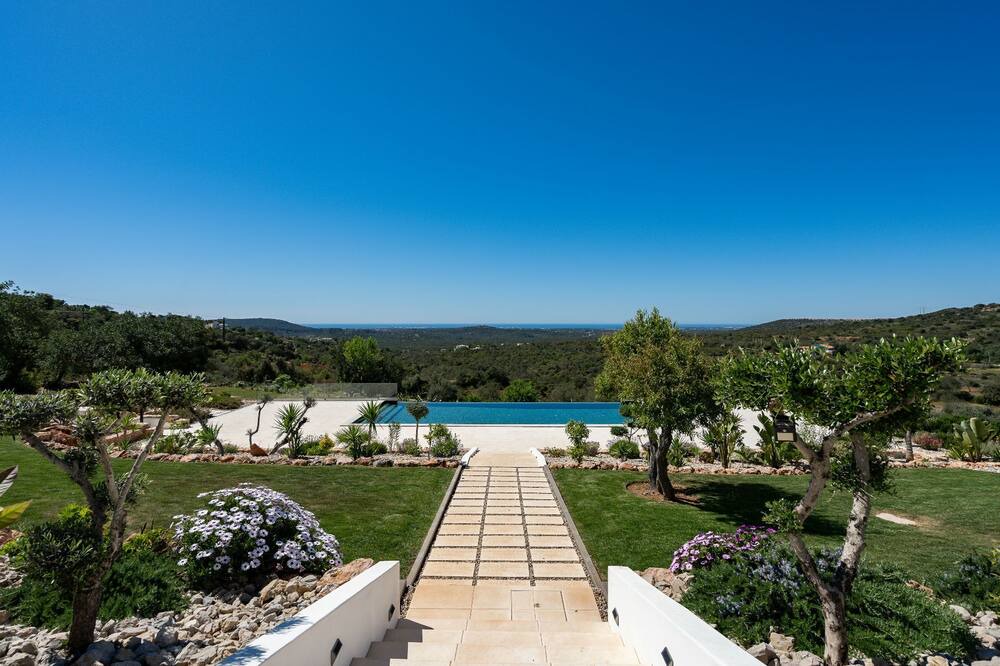 Photo of Outdoor in Alfeicao