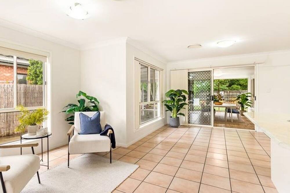 Photo of Livingroom in Pelican Waters