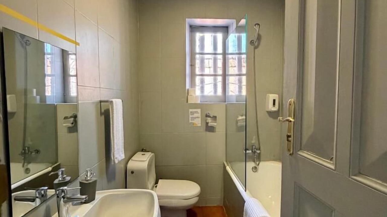 Photo of Bathroom in Aveiro