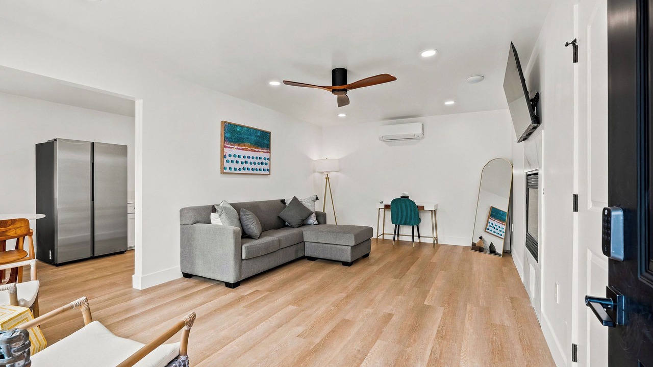 Photo of Livingroom in West Beach