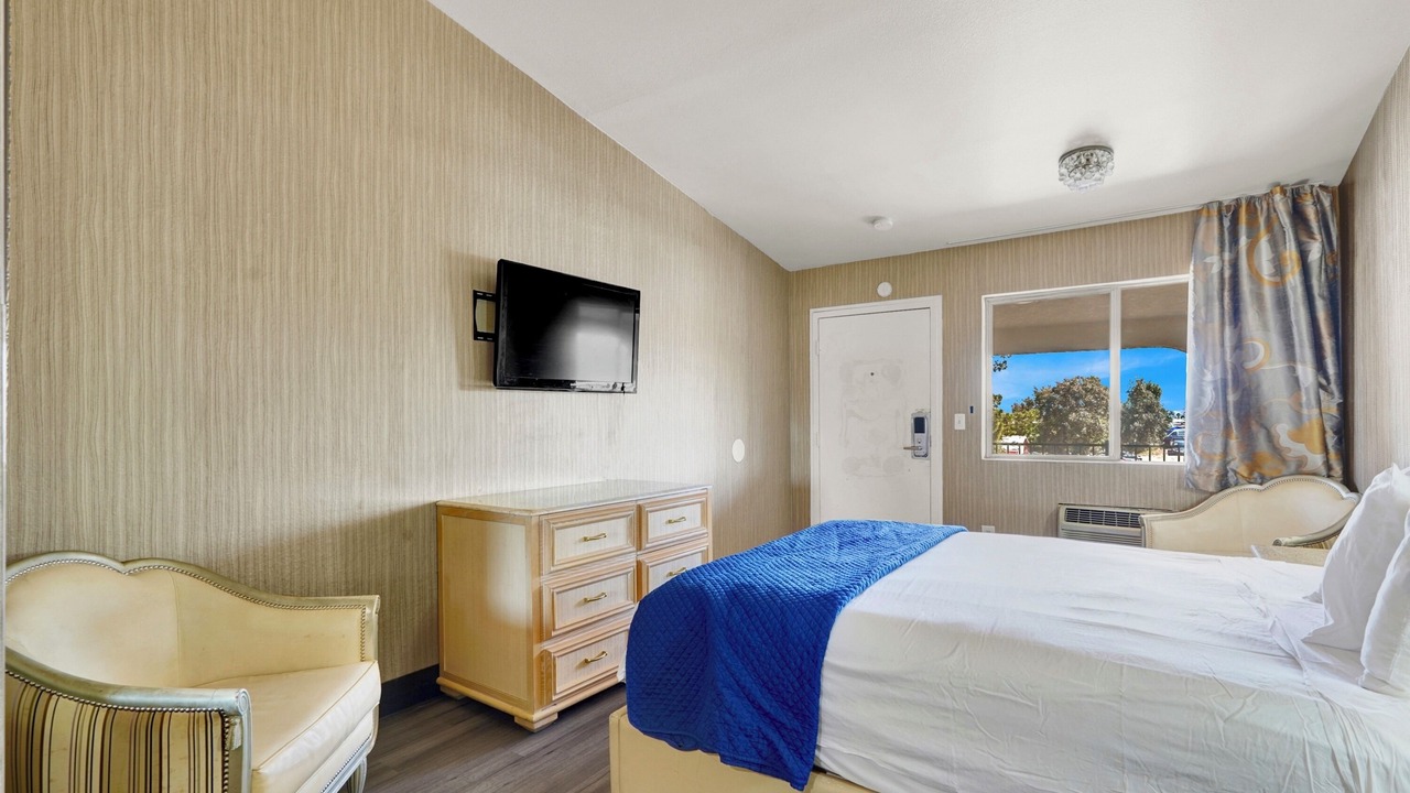 Photo of Bedroom in Sunrise Manor