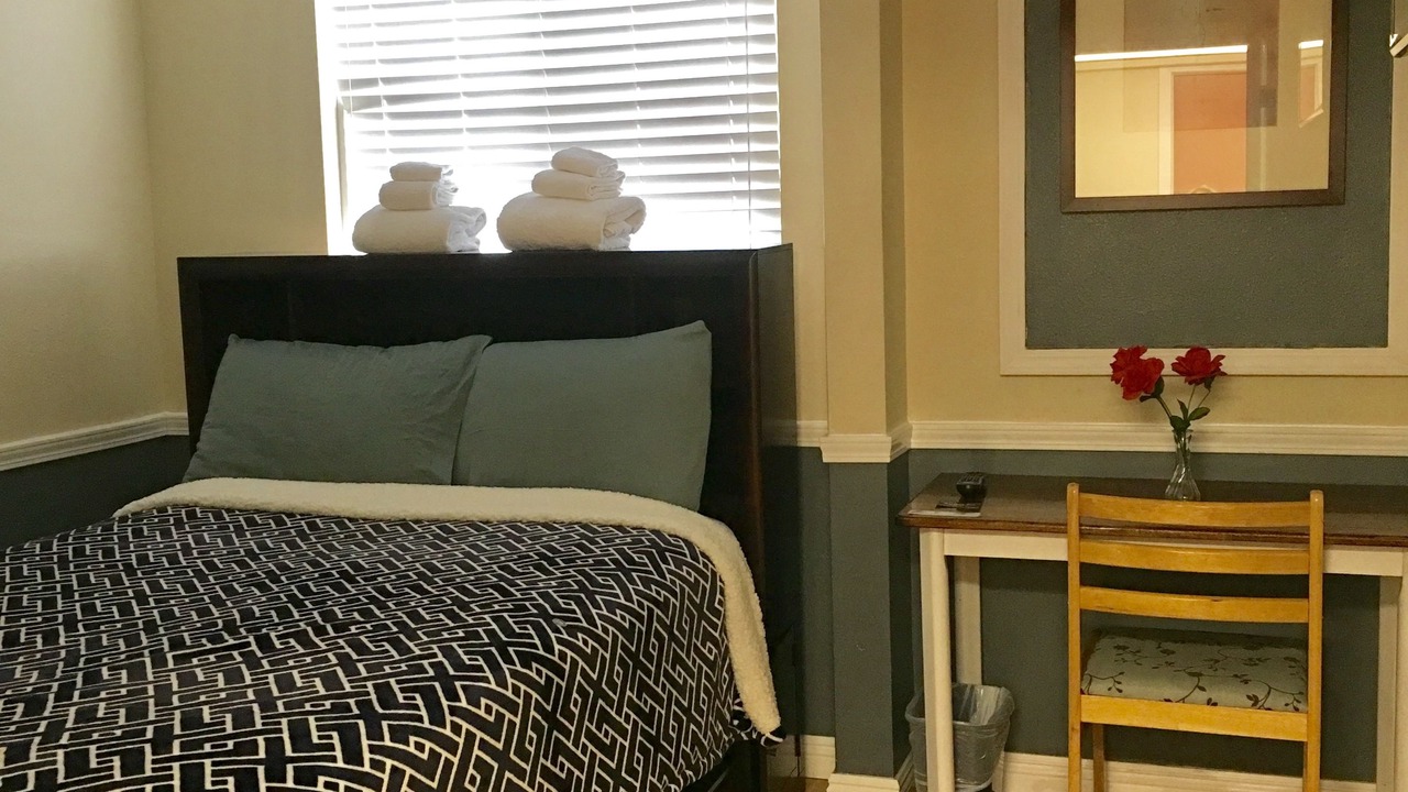 Photo of Bedroom in Gateway District