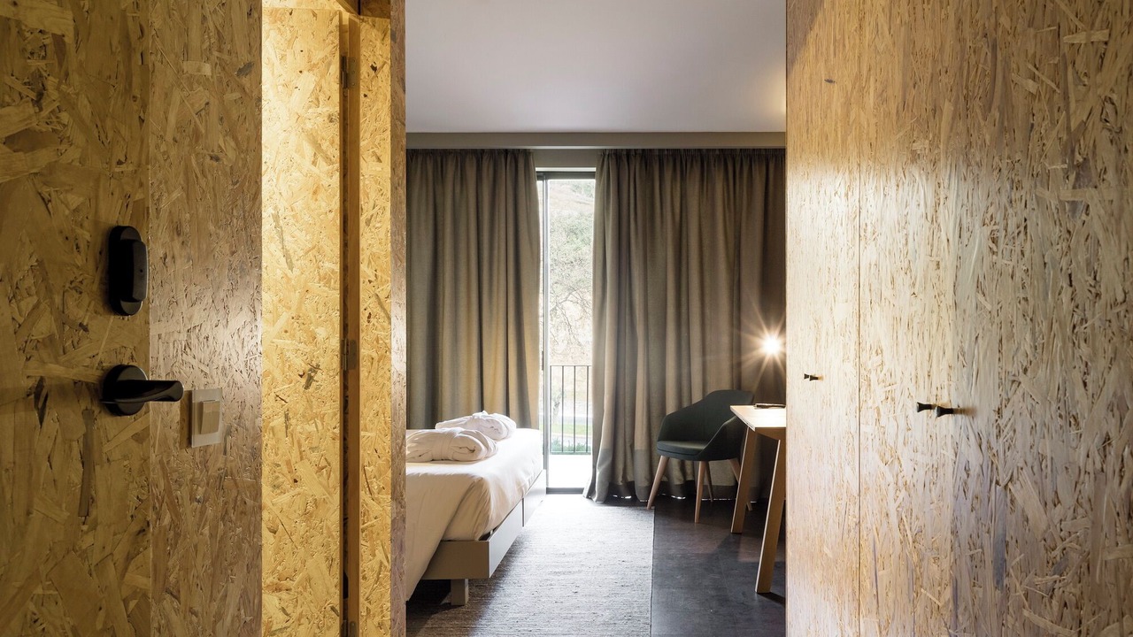 Photo of Bedroom in Longroiva