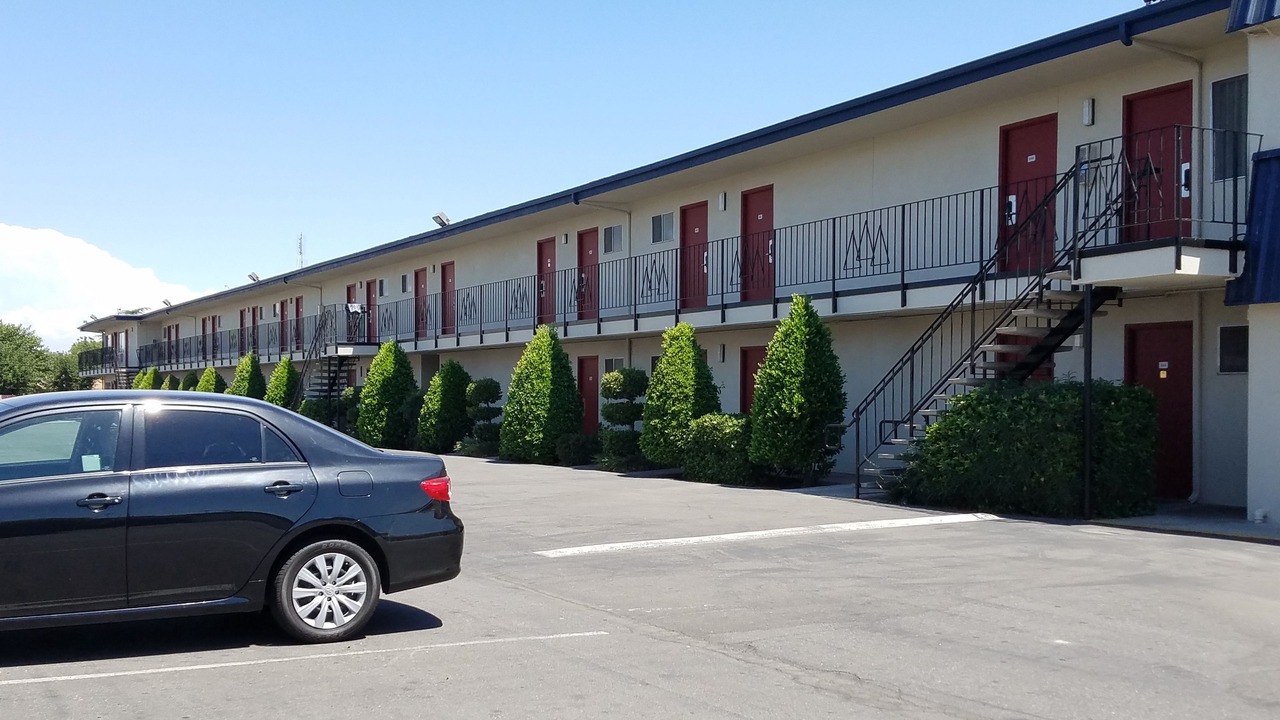 Photo of Outdoor in Raisin