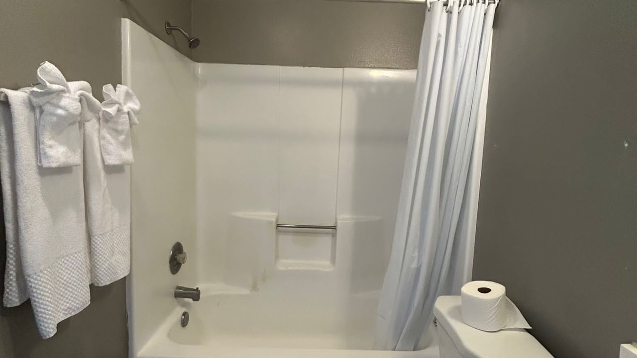 Photo of Bathroom in Boulevard