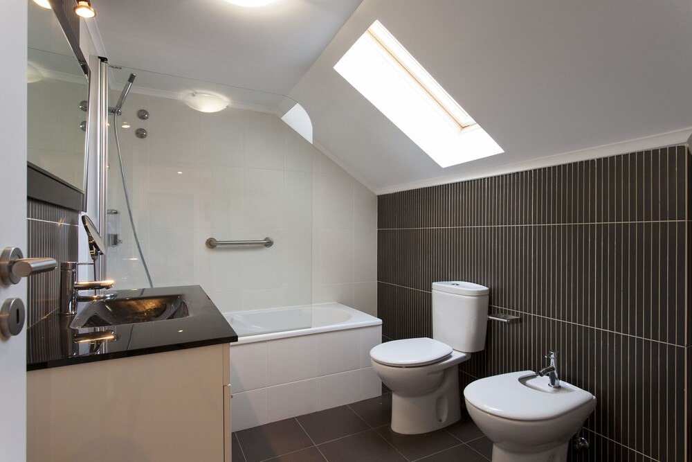 Photo of Bathroom in Baixa