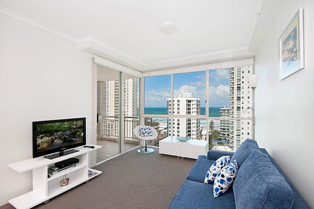 Photo of Livingroom in Main Beach
