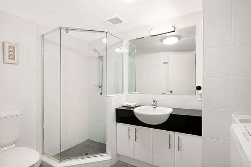 Photo of Bathroom in Main Beach
