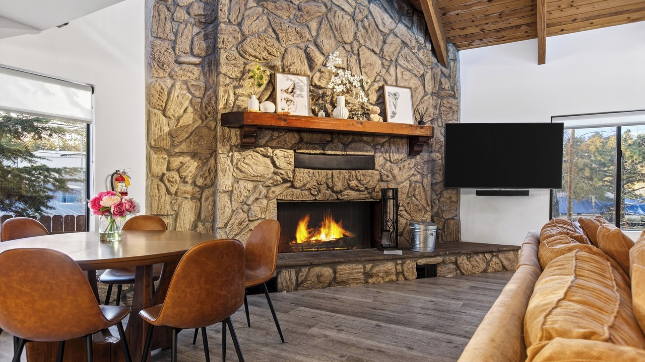 Photo of Livingroom in The Village