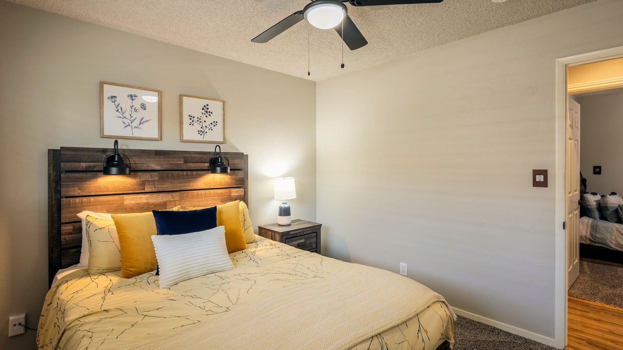 Photo of Bedroom in Raisin