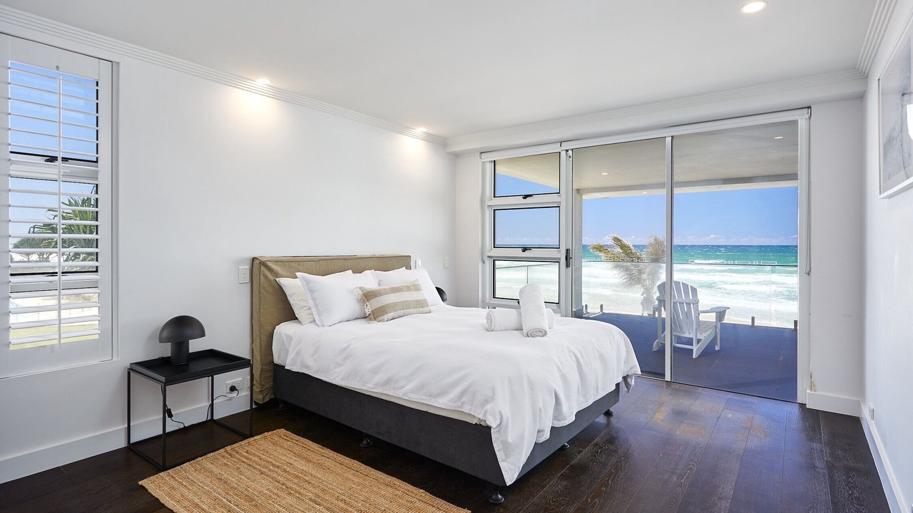 Photo of Bedroom in Main Beach
