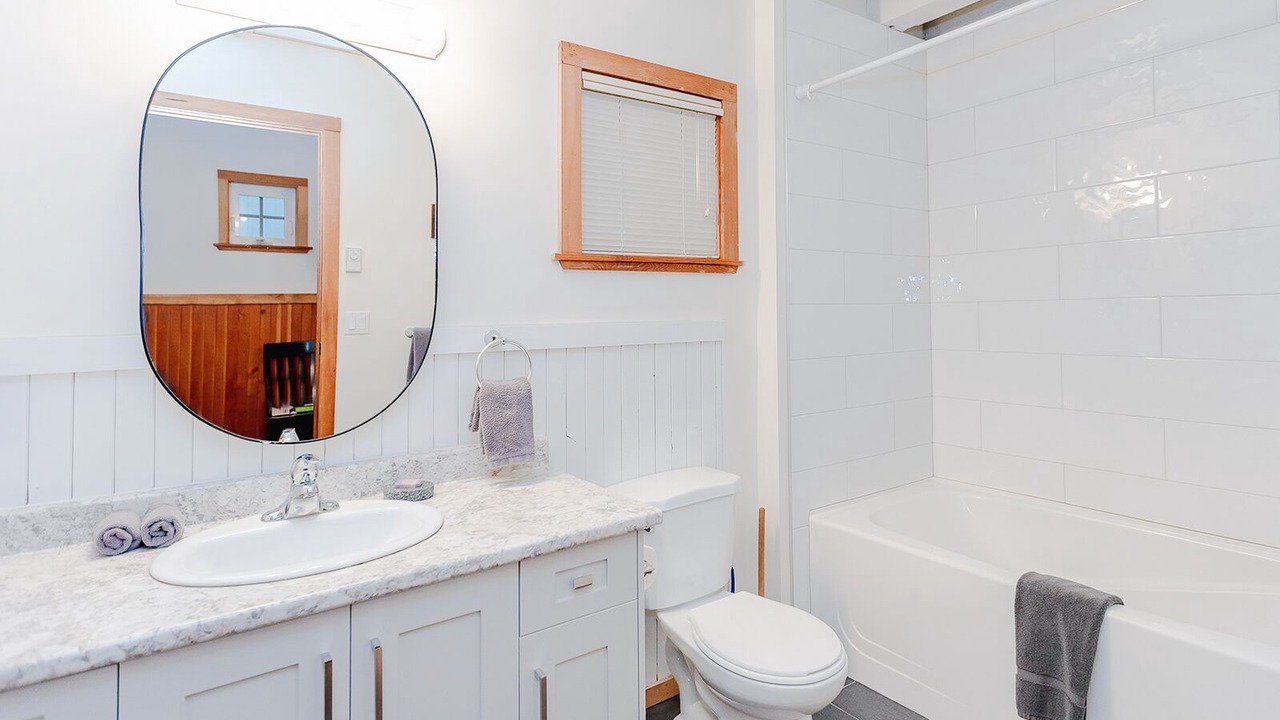 Photo of Bathroom in Ucluelet