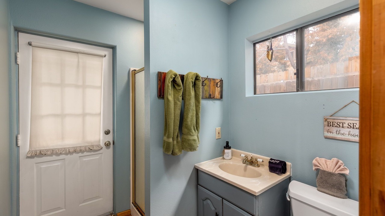 Photo of Bathroom in Idyllwild