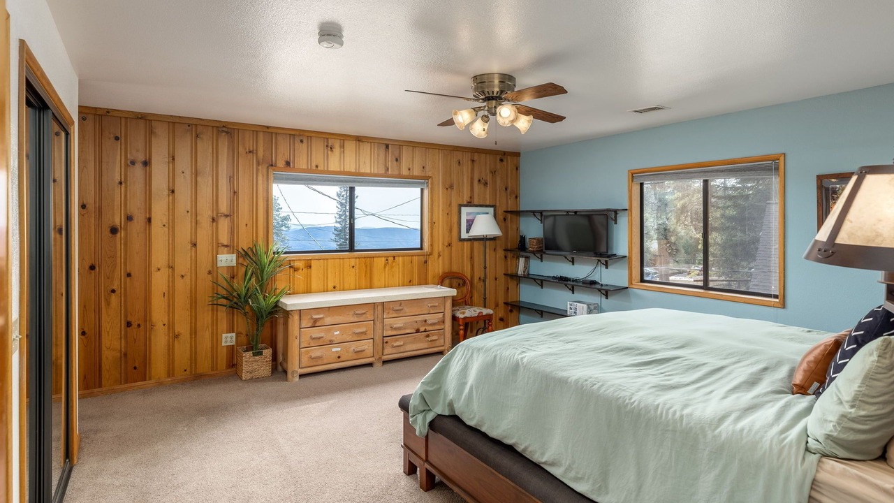 Photo of Bedroom in Idyllwild