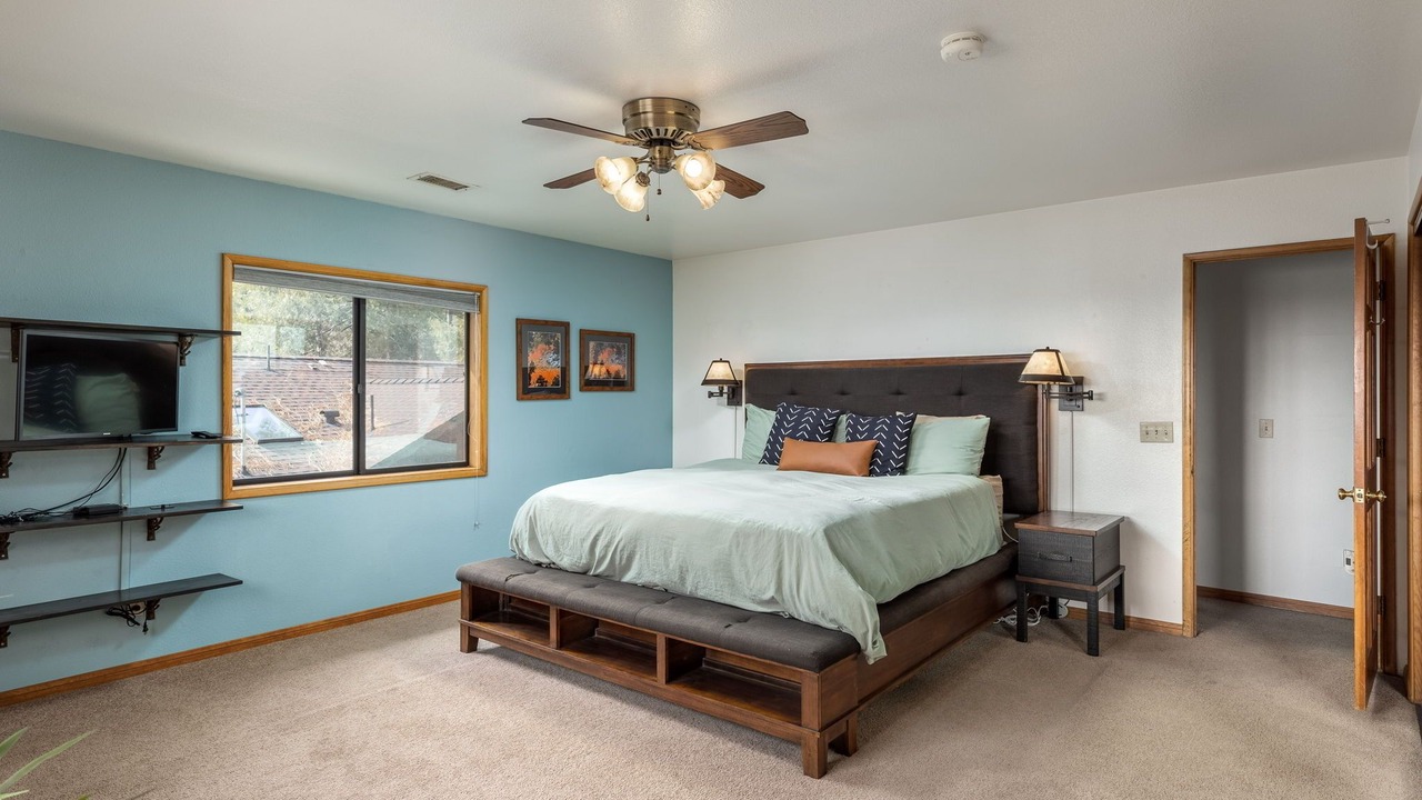 Photo of Bedroom in Idyllwild