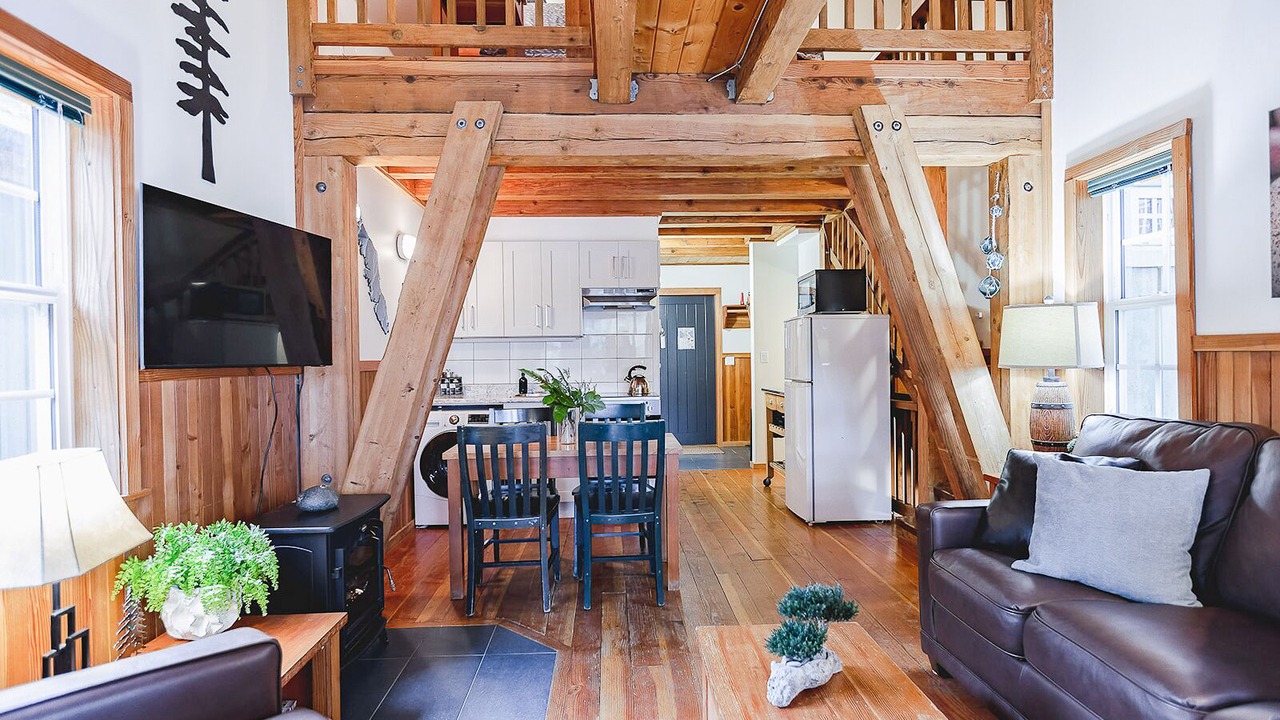 Photo of Livingroom in Ucluelet