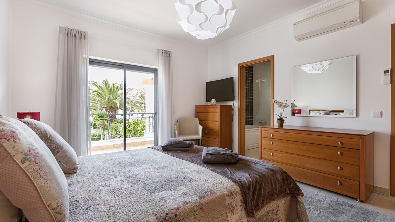 Photo of Bedroom in Porto de Mos