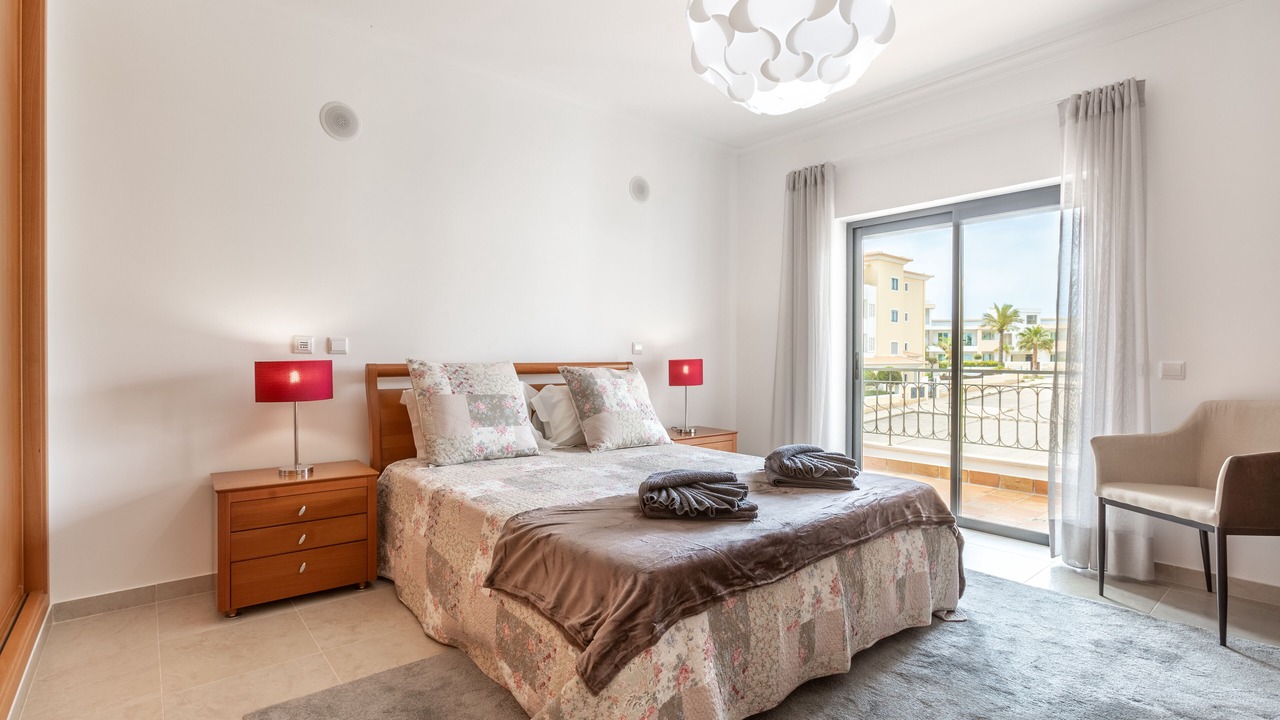 Photo of Bedroom in Porto de Mos
