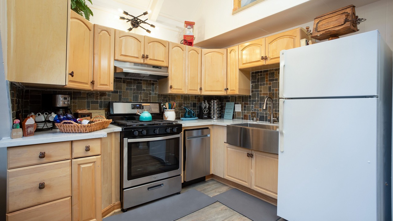Photo of Kitchen in Pine Mountain Club