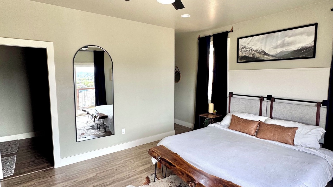 Photo of Bedroom in Rohnerville