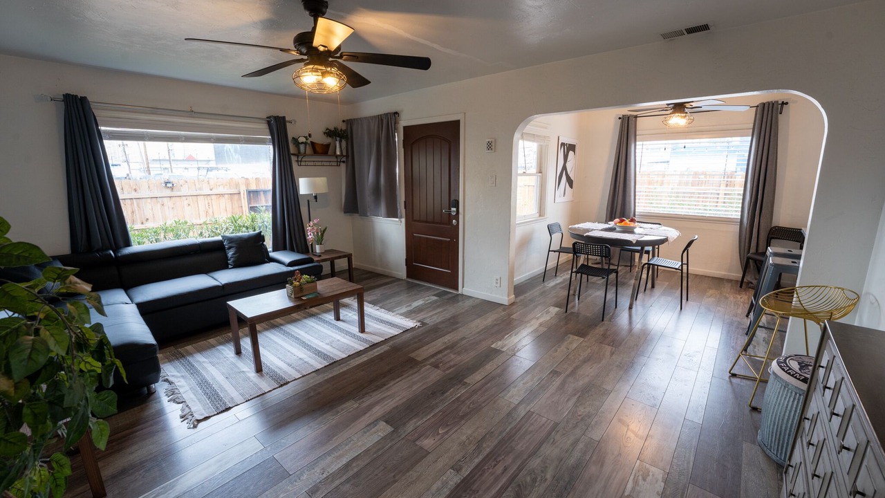 Photo of Bedroom in Gateway District