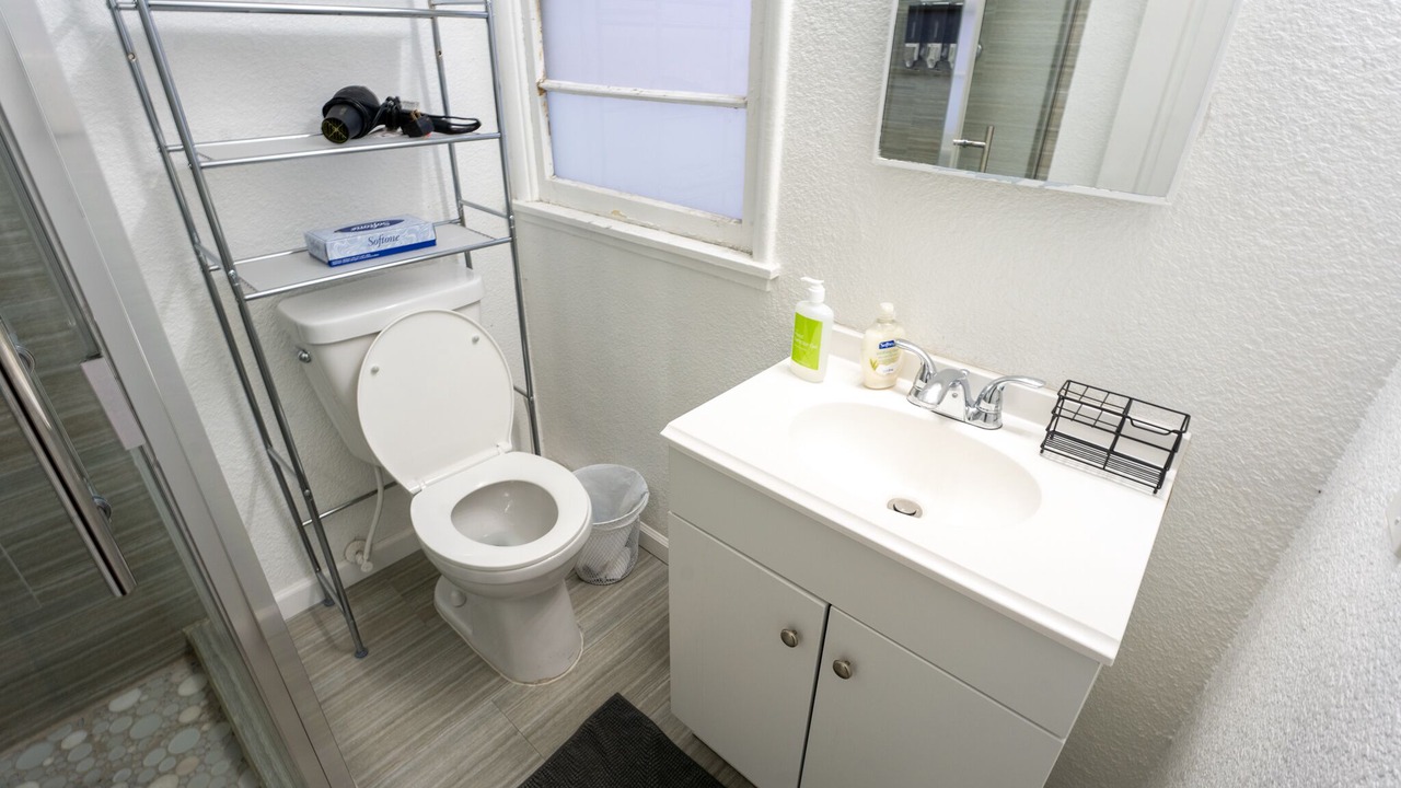 Photo of Bathroom in Gateway District
