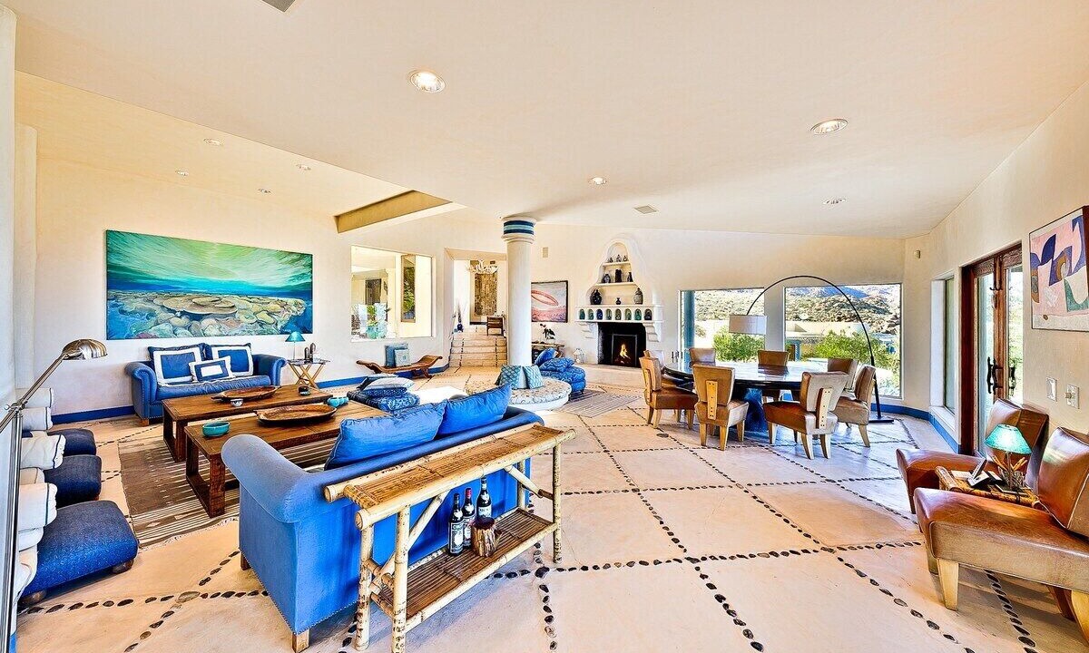 Photo of Livingroom in Mountain Center