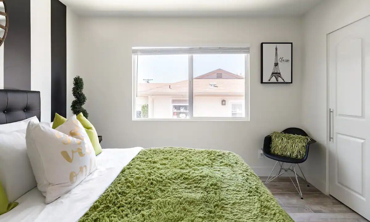 Photo of Bedroom in Allied Gardens