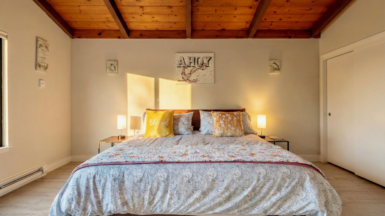 Photo of Bedroom in Moss Beach