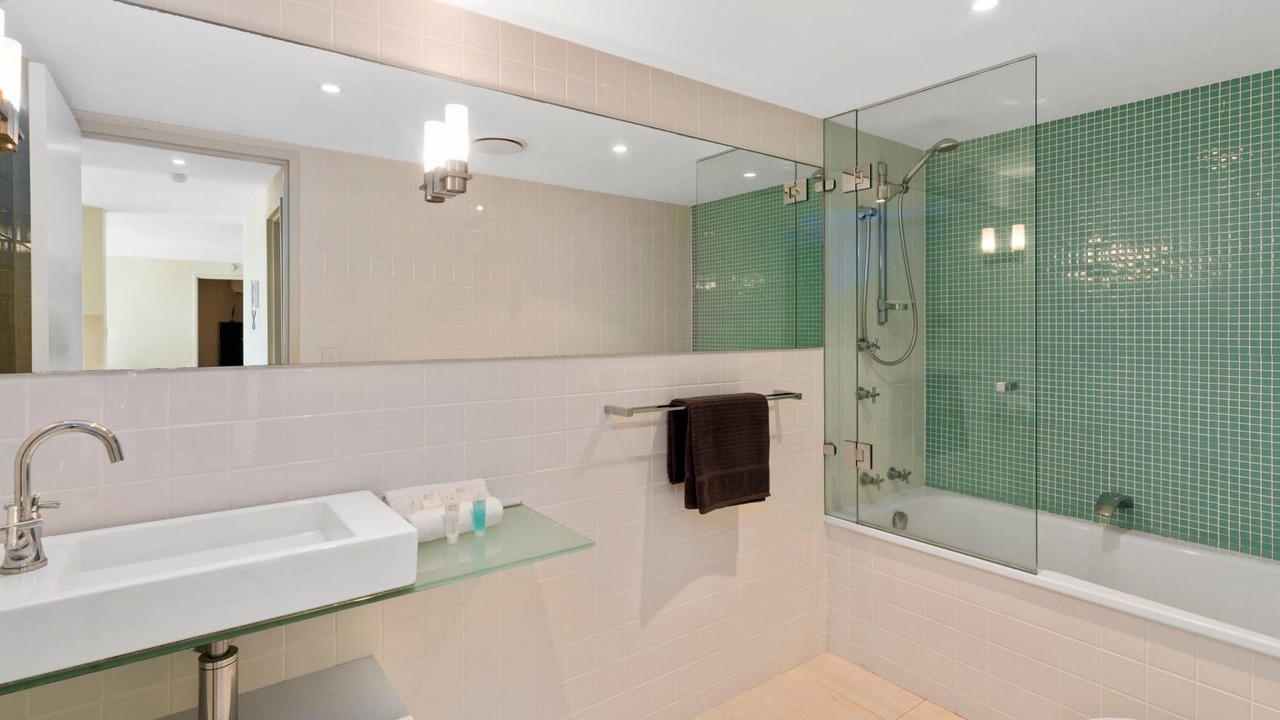 Photo of Bathroom in Burleigh Heads