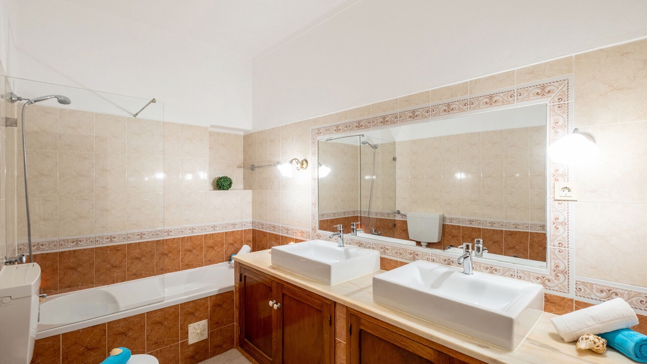 Photo of Bathroom in Vale de Parra