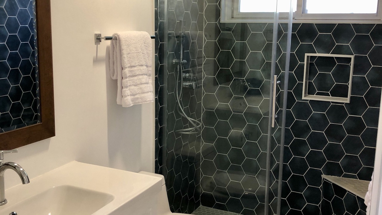 Photo of Bathroom in Alta Mesa