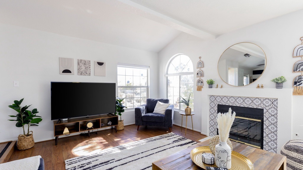 Photo of Livingroom in Spring Valley