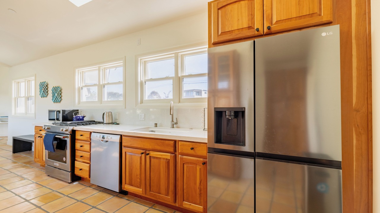 Photo of Kitchen in Central Malibu