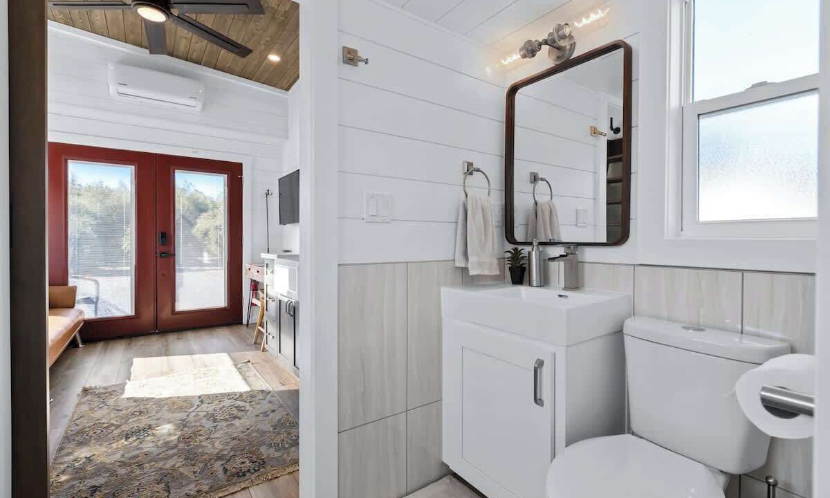 Photo of Bathroom in Lindsay