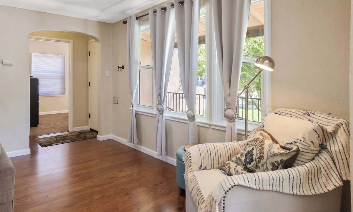 Photo of Livingroom in Tulare
