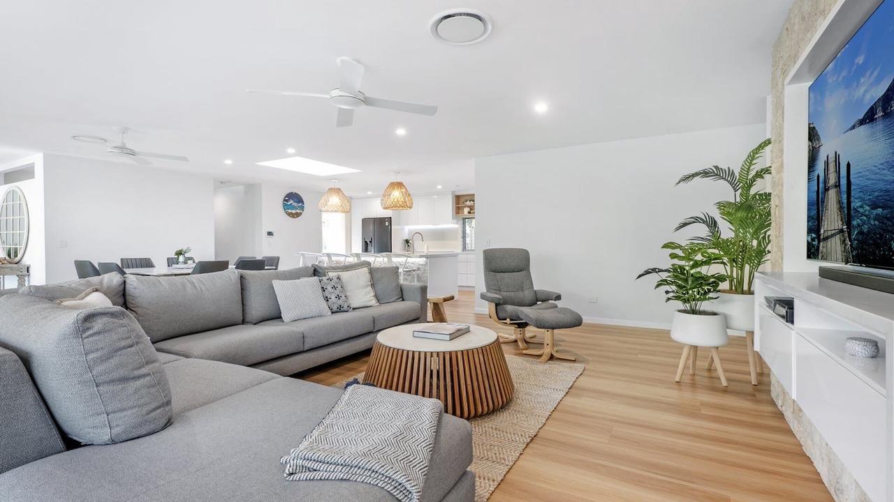Photo of Livingroom in Mermaid Waters