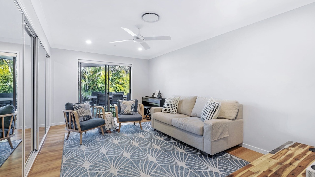Photo of Livingroom in Mermaid Waters