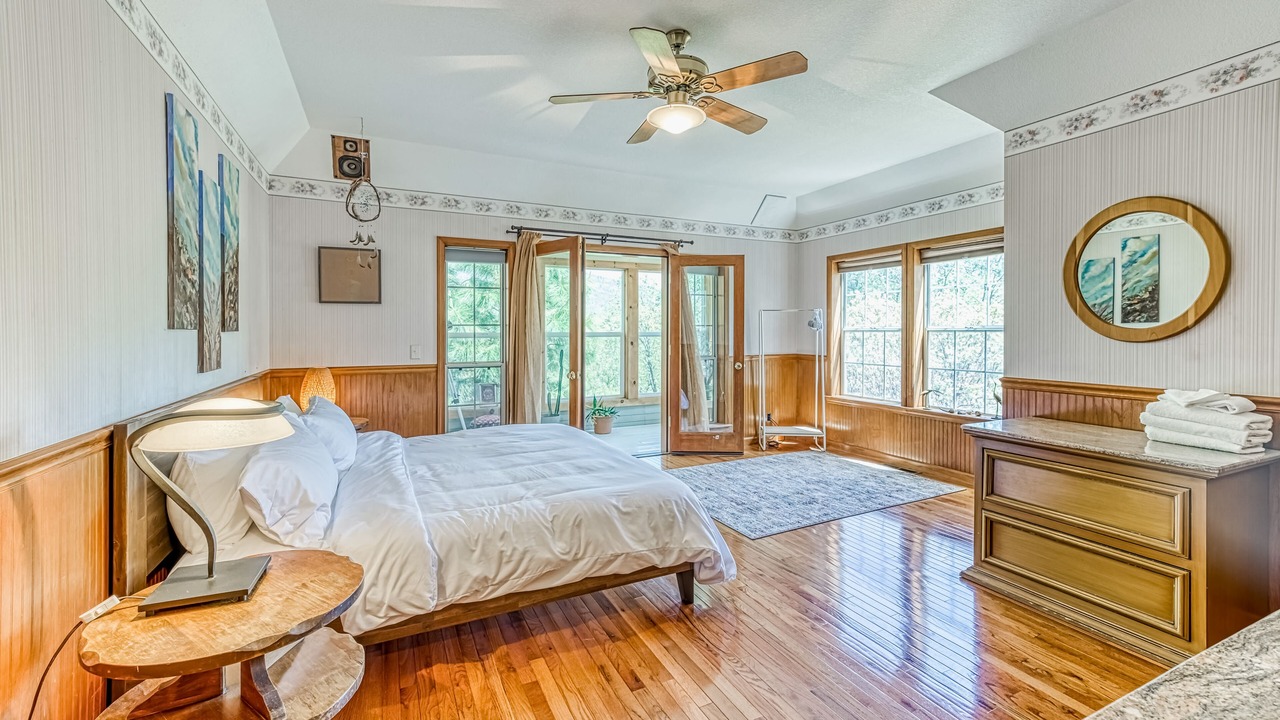 Photo of Bedroom in Cascadel Woods