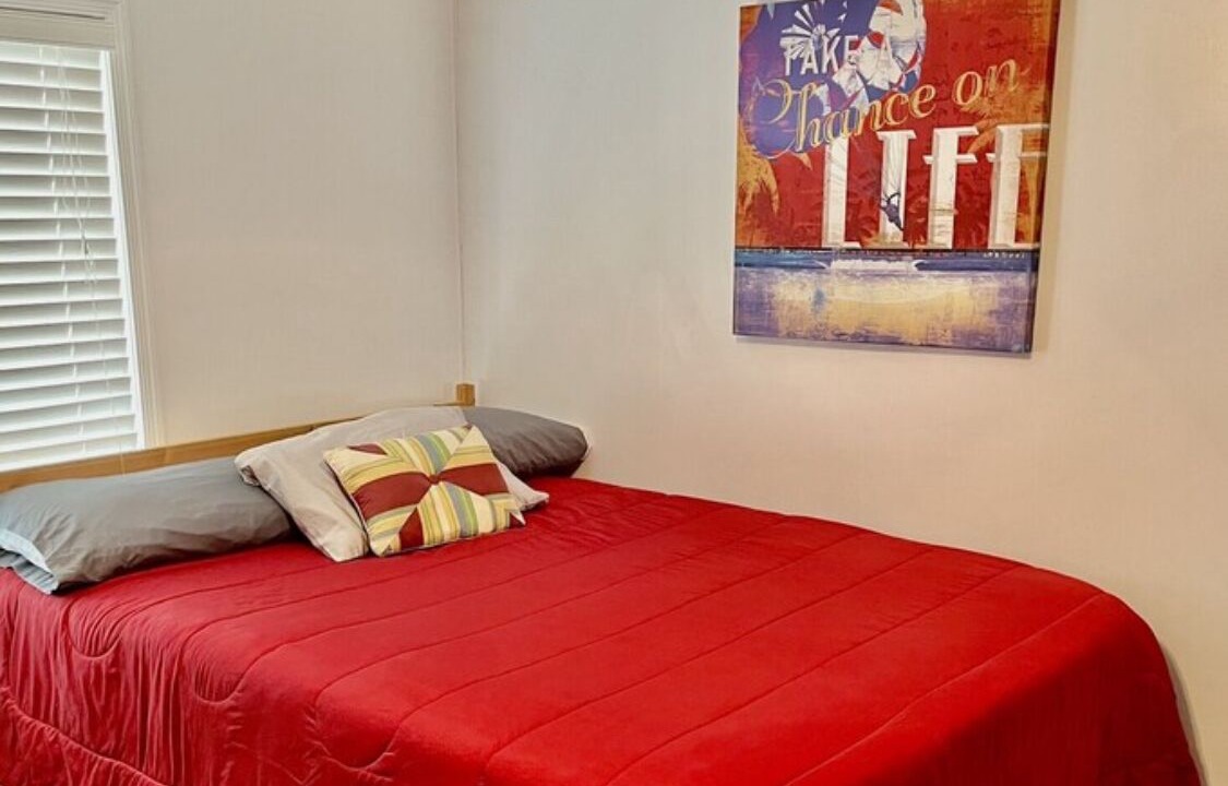 Photo of Bedroom in Needles