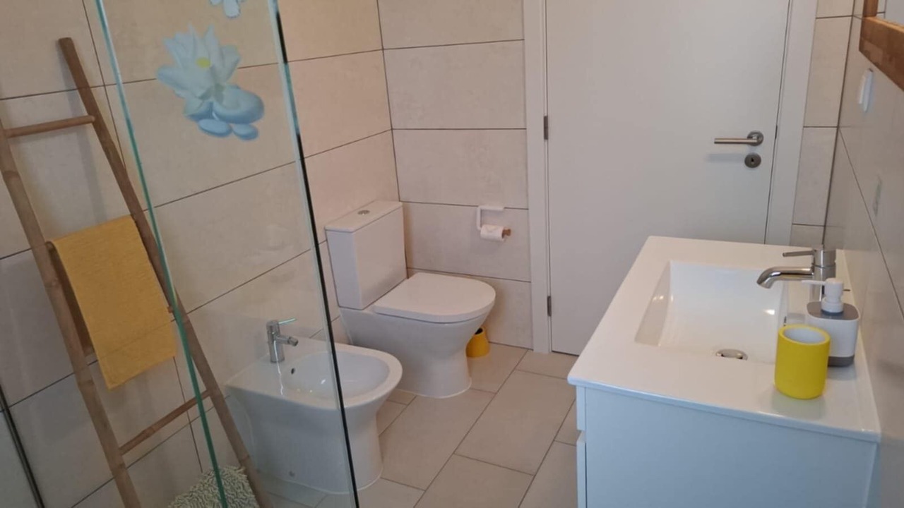 Photo of Bathroom in Aljezur