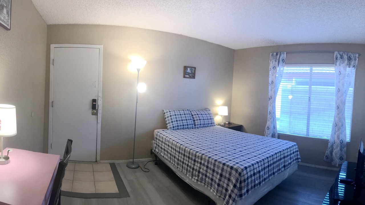 Photo of Bedroom in Sunrise Manor