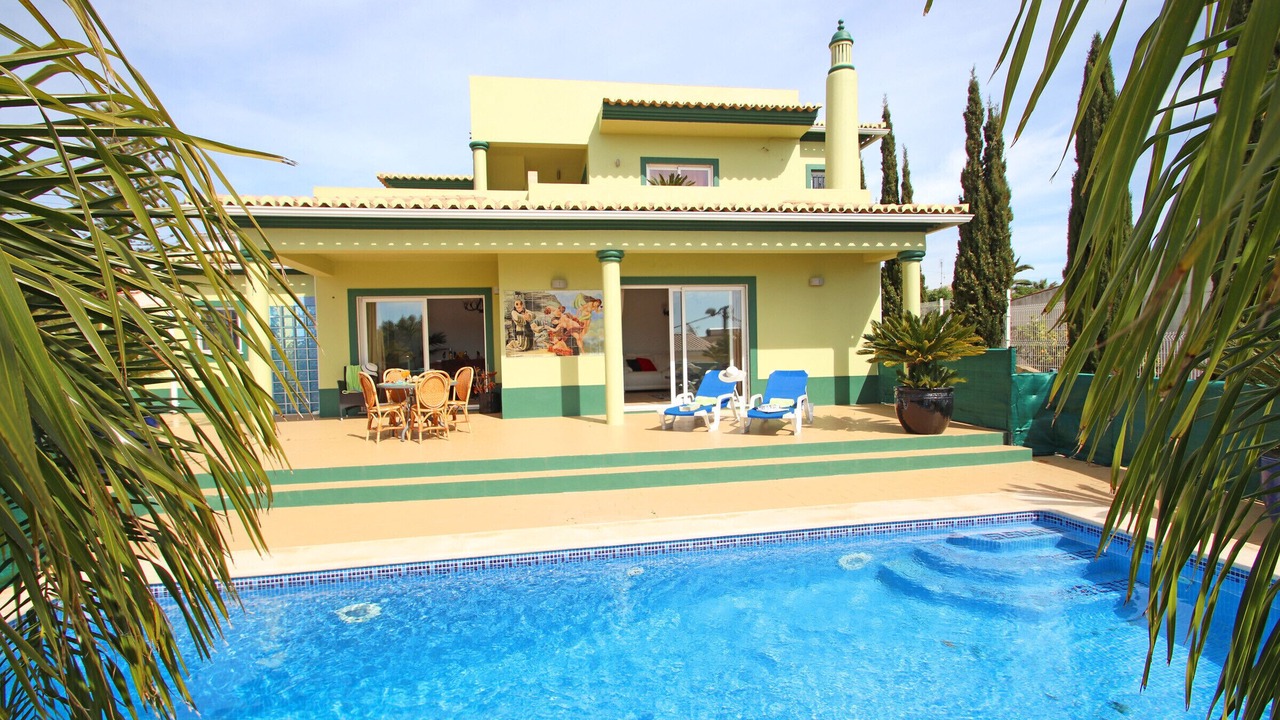 Photo of Outdoor in Estombar
