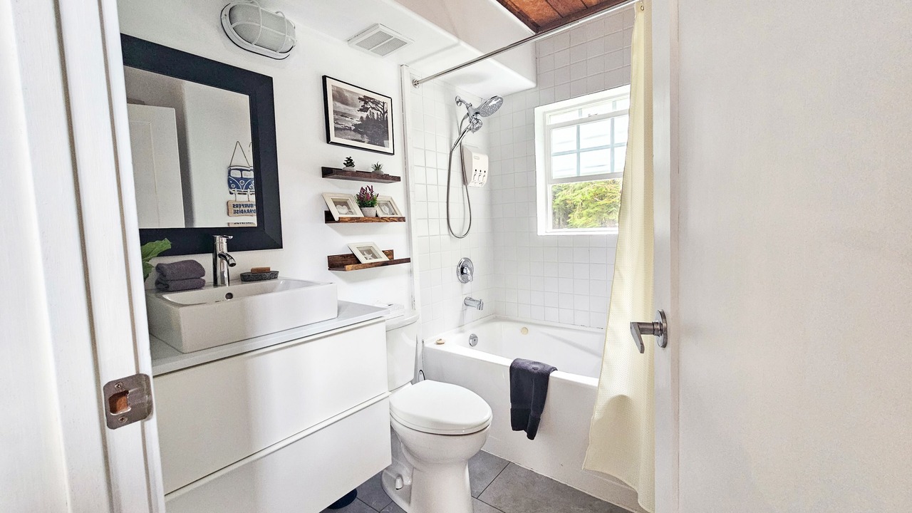 Photo of Bathroom in Ucluelet