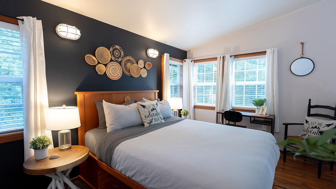 Photo of Bedroom in Ucluelet