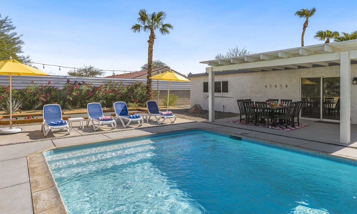 Photo of Outdoor in Desert Park Estates