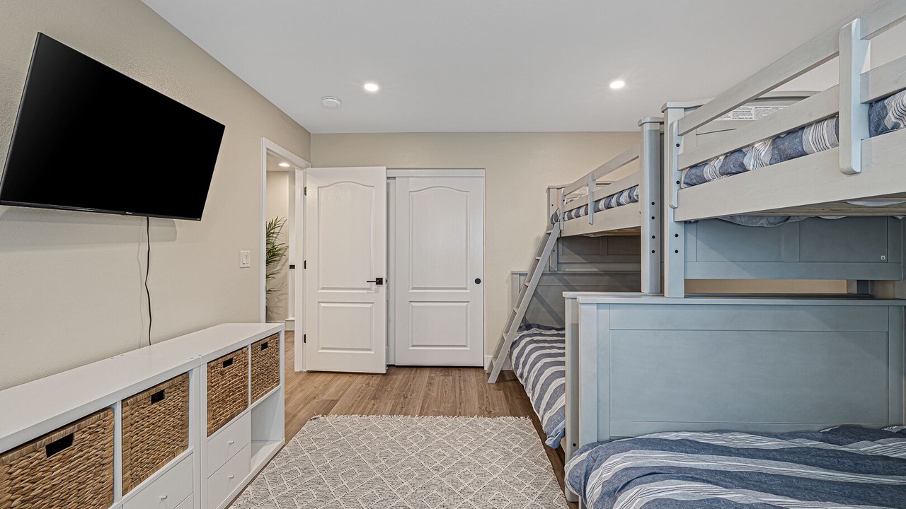 Photo of Bedroom in Spring Valley