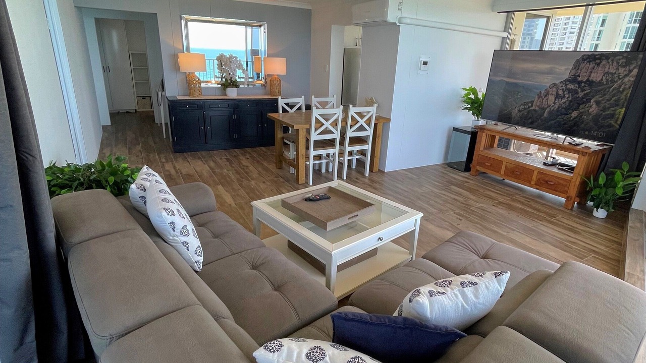 Photo of Livingroom in Main Beach