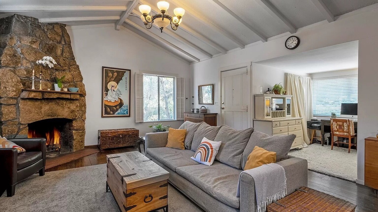 Photo of Livingroom in Upper East